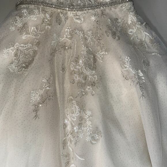 David Bridal DB Girl 2T Dress Lace Embroidered Rhinestone Beaded Wedding Formal - Picture 8 of 16